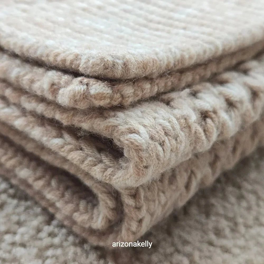 NWOT Banana Republic Merino Popcorn Stitch Scarf in Taupe CHUNKY!